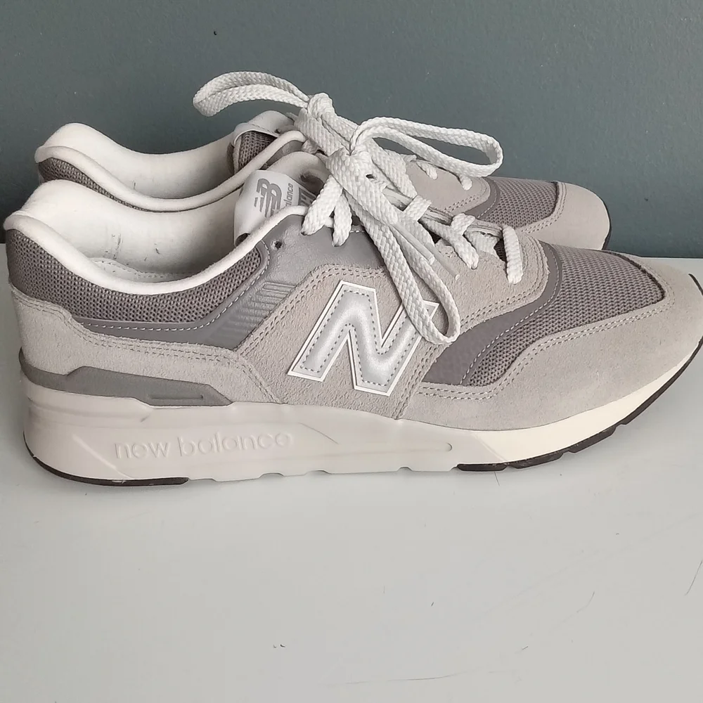 New Balance 997H Grey Suede Mesh Sneakers Casual‎ Athleisure Men's Size 10